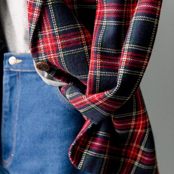 Women's 90's Vintage Plaid Academia Blazer - Picture 6 of 10